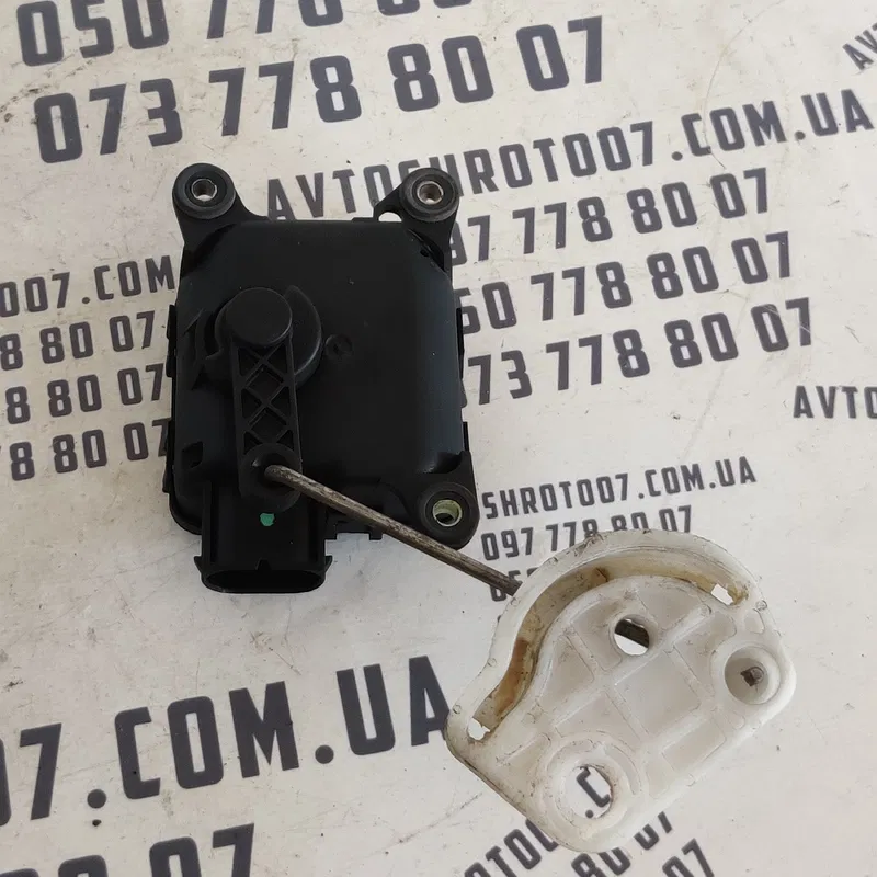 Двигун заслінки пічки Audi A6 C5 (97-05) 4B1820511A