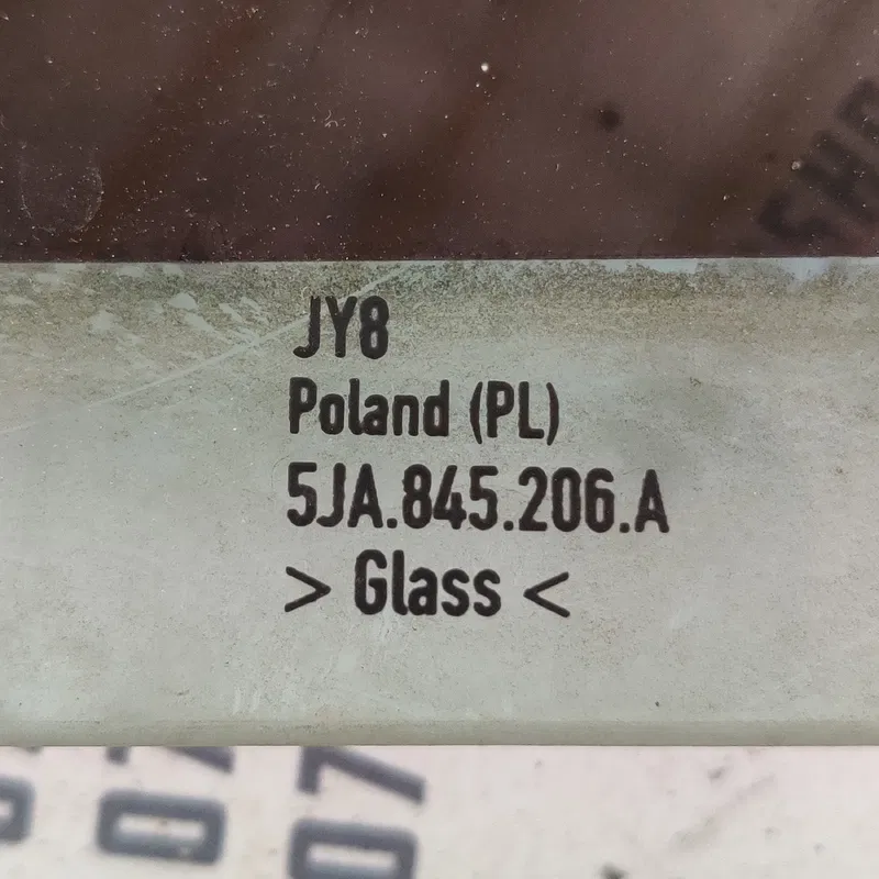 Скло дверей Skoda Rapid заднє праве OEM 5ja845206a