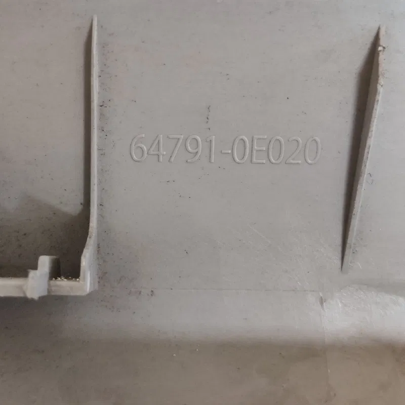 Накладка салону Lexus RX 350 задня права OEM 647910e020