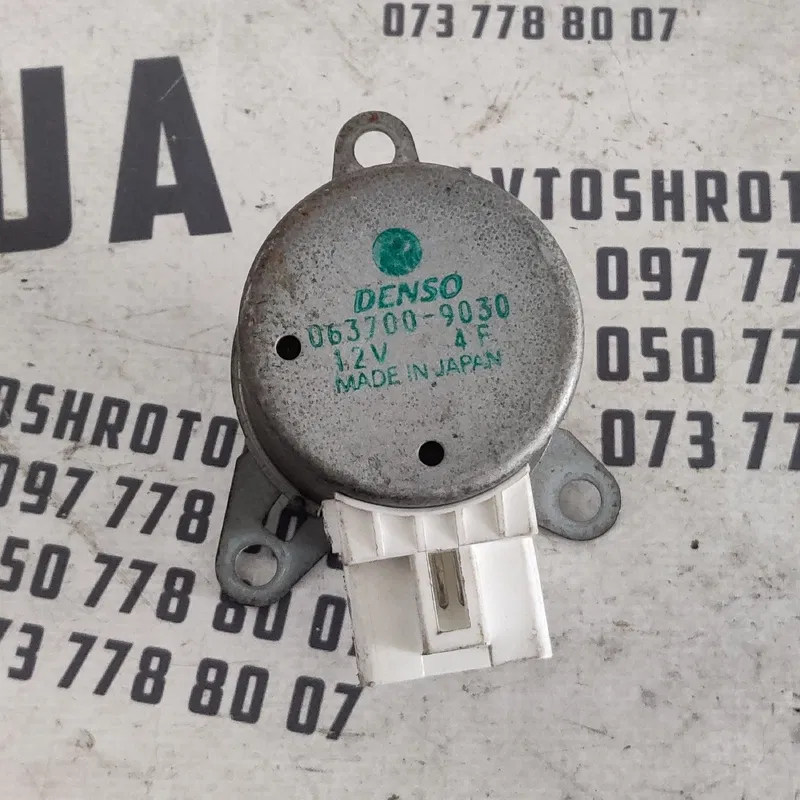 Двигун заслінки пічки Lexus LS 430 (00-06) OEM 0637009030