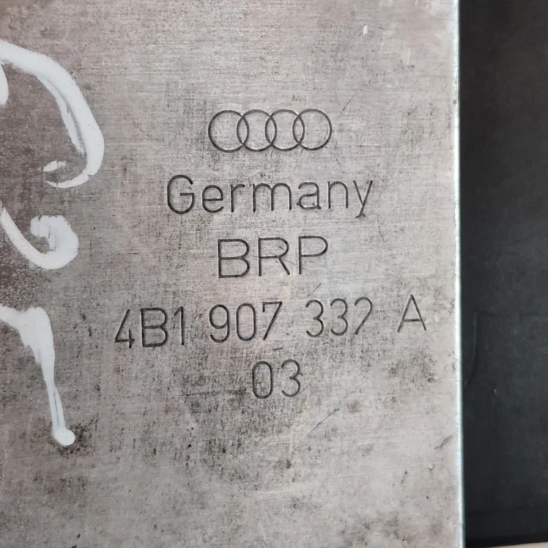 Блок керування коректором фар Audi A6 C5 97-05 OEM 4B0907357