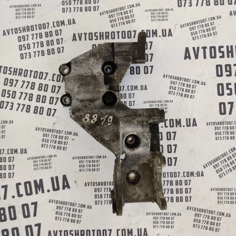 Кронштейн компресора Kia Sorento 2 09-14 2.2D OEM 252852F000