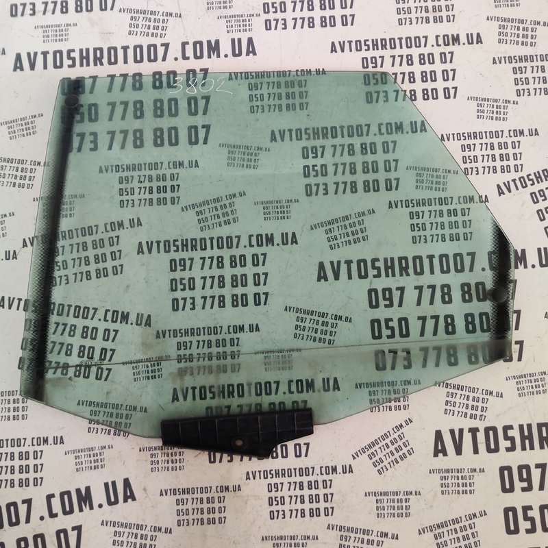 Скло дверей Audi 80 B3 (86-91) задня ліва OEM 893837571
