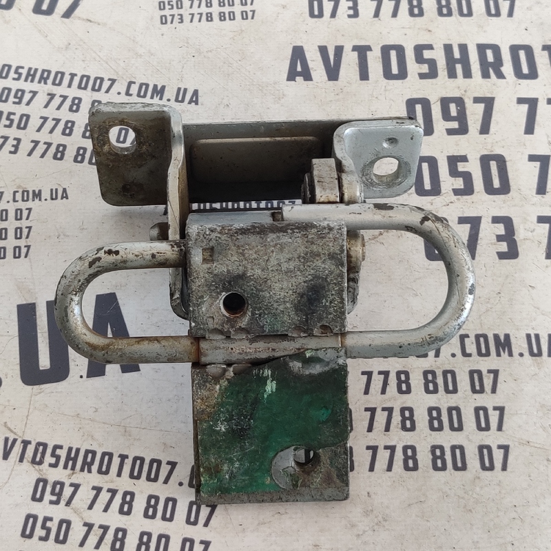 Дверна завіса Audi A4 B5 (94-01) задня ліва нижня 4A0833411A