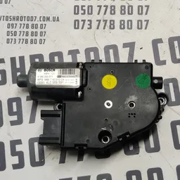 Моторчик люка Audi Q7 4L (05-15) 3.6 Бензин OEM 4L0959591 фото 2