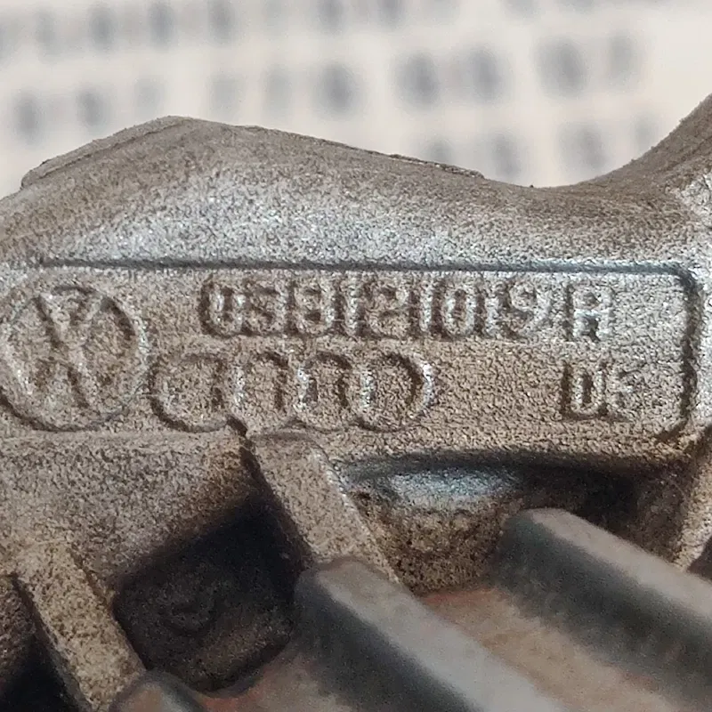 Помпа Volkswagen Golf 4 (97-06) OEM 038121019r