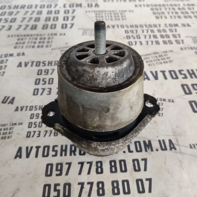 Подушка двигуна Audi Q7 4L (05-15) 3.6 Бензин OEM 7L8199131A