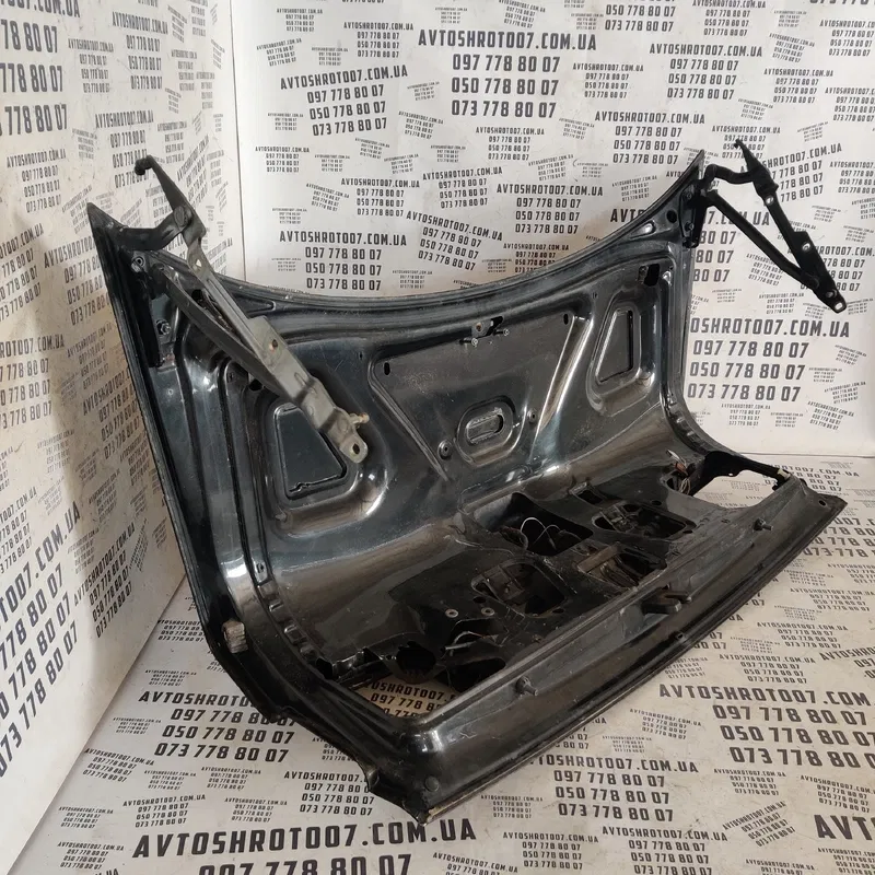 Кришка багажника Audi A8 D2 (94-02)
