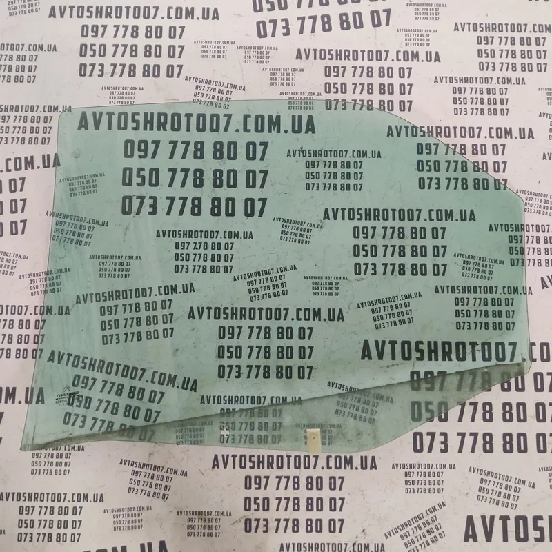 Скло дверей Citroen Xsara заднє праве OEM 43R000464