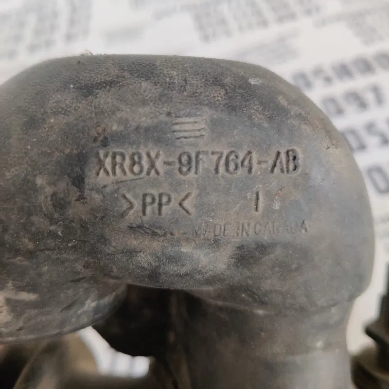 Патрубок повітряний Jaguar S-Type OEM xr8u9f805ac