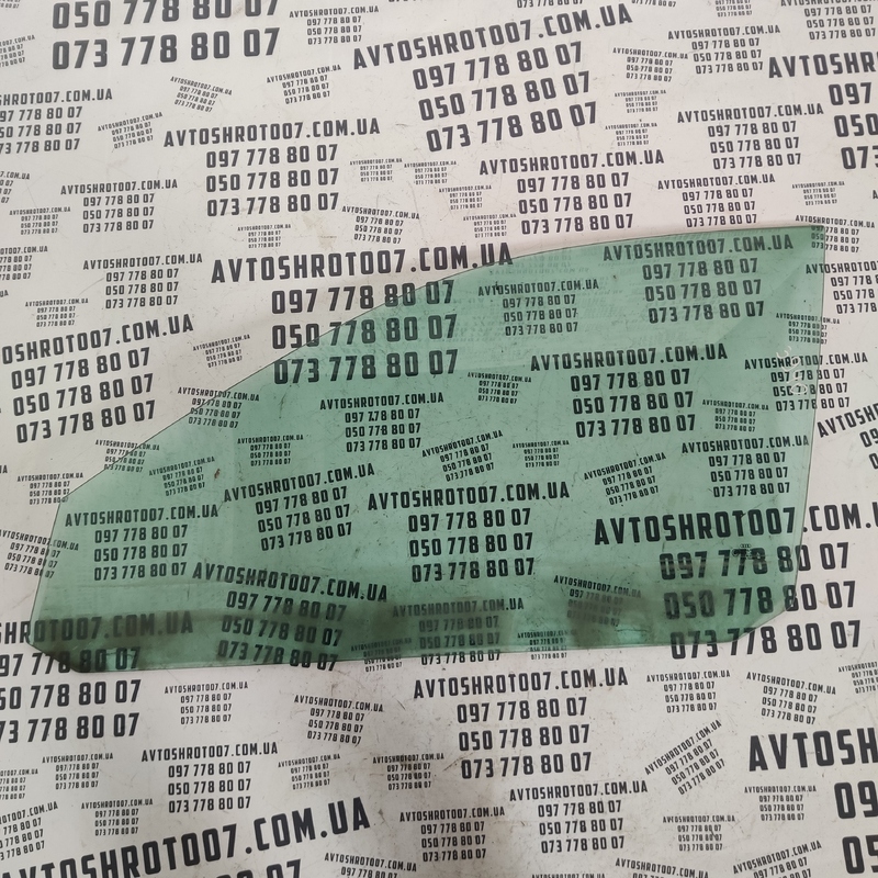 Скло дверей Audi 80 B3 (86-91) переднє ліве OEM 43r001193