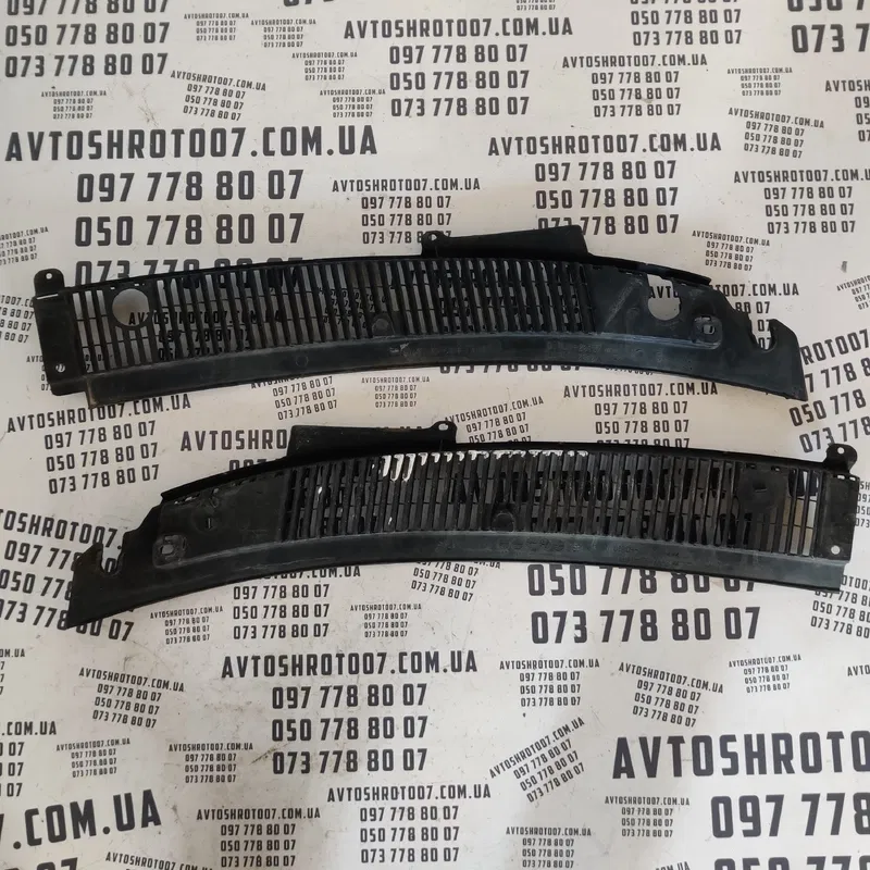 Жабо Suzuki Swift (89-04) OEM 7233260B00 7233260B10