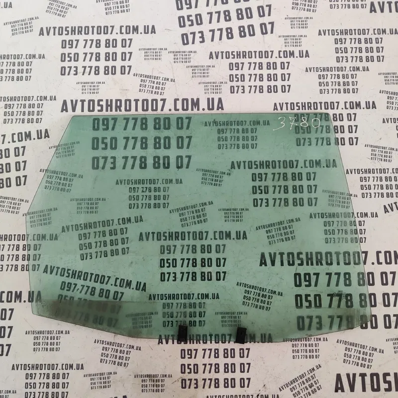 Скло дверей Audi A6 C5 (97-05) заднє праве OEM 43R00048