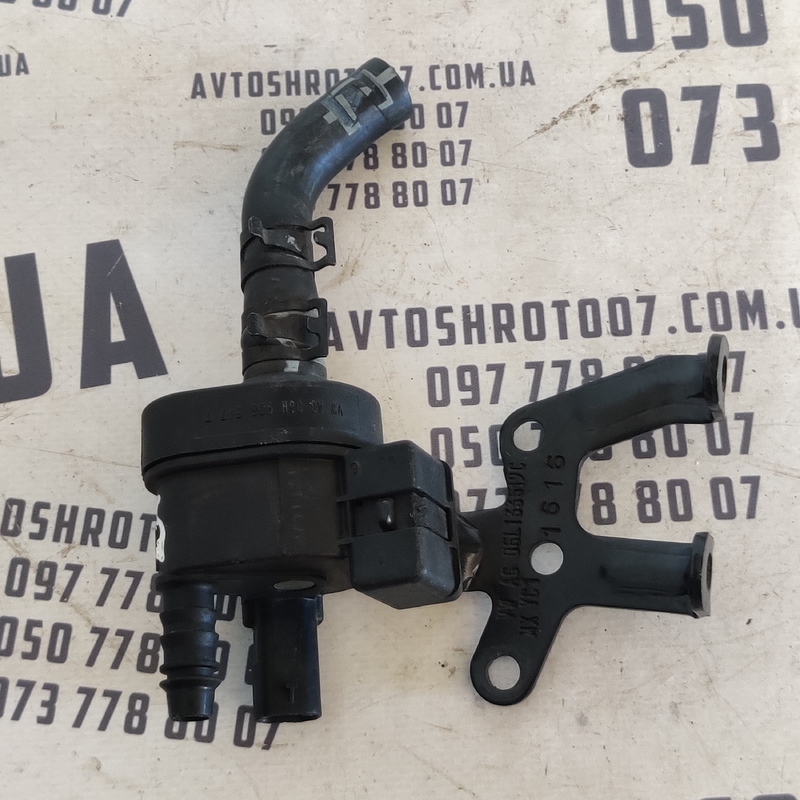 Клапан вакуумний Volkswagen Passat B8 USA OEM 06H906517T
