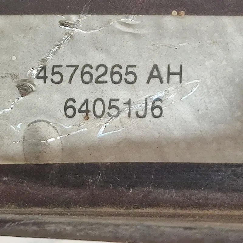 Накладка зовнішня Chrysler Voyager 3 (96-00) OEM 4576265AH