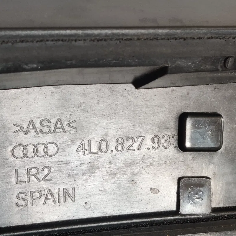 Спойлер Audi Q7 4L (05-15) 3.6 Бензин задній OEM 4L0827933