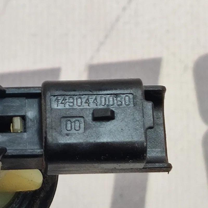 Датчик дверей Peugeot 807 02-14 2.2 HDI зад. OEM 1490440080