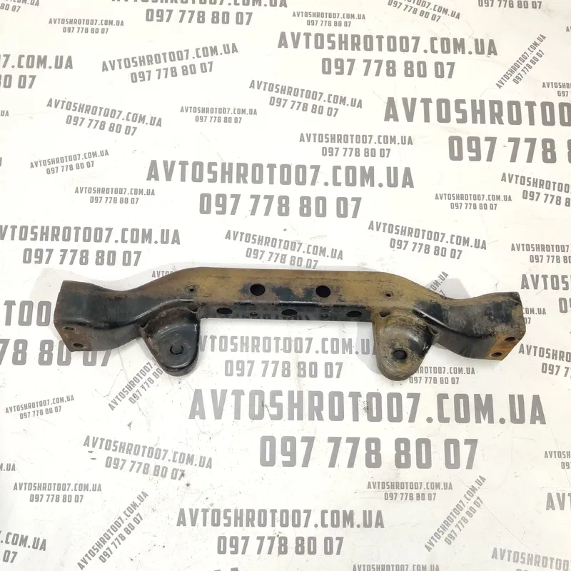 Кронштейн редуктора Kia Sorento (02-09) 2.5 CRDi 623203E210