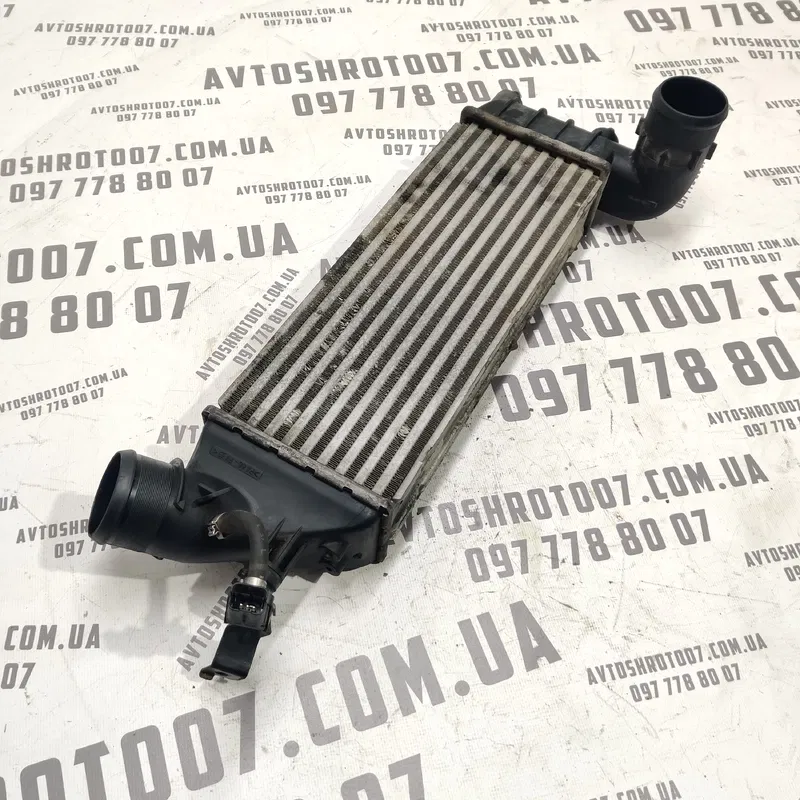 Радіатор інтеркуллера Peugeot 807 (02-14) 2.2 HDI 1489396080
