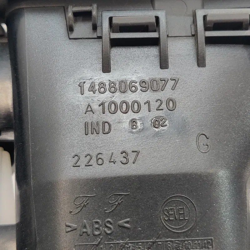 Дефлектор Peugeot 807 (02-14) 2.2 HDI зад лів OEM 1488069077