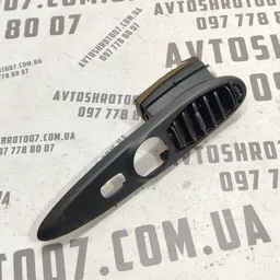 Дефлектор Peugeot 807 02-14 2.2 HDI прав зад OEM 1487456077
