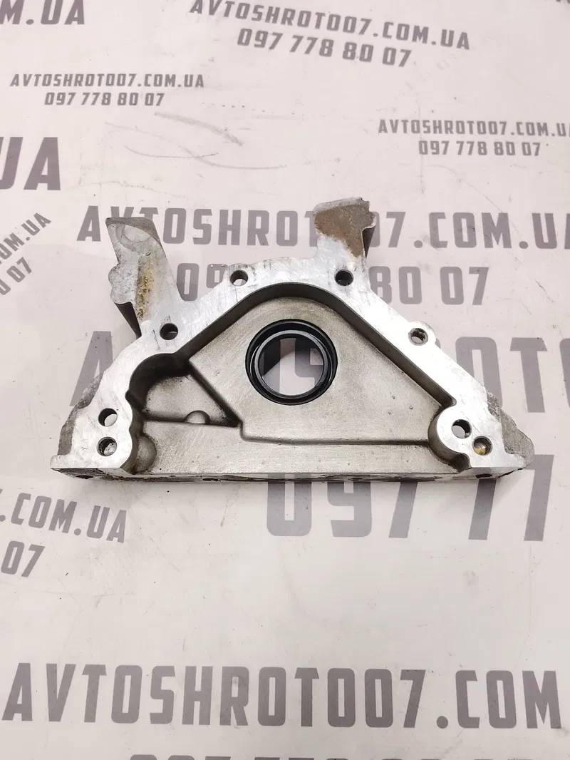 Кришка двигуна Skoda Octavia (96-10) 1.9 TDI OEM 038103153c