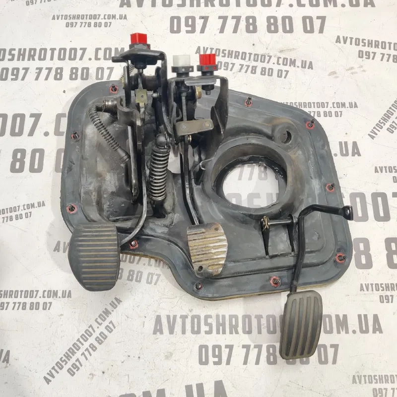Блок педалей Peugeot 807 (02-14) 2.2 HDI передній лівий