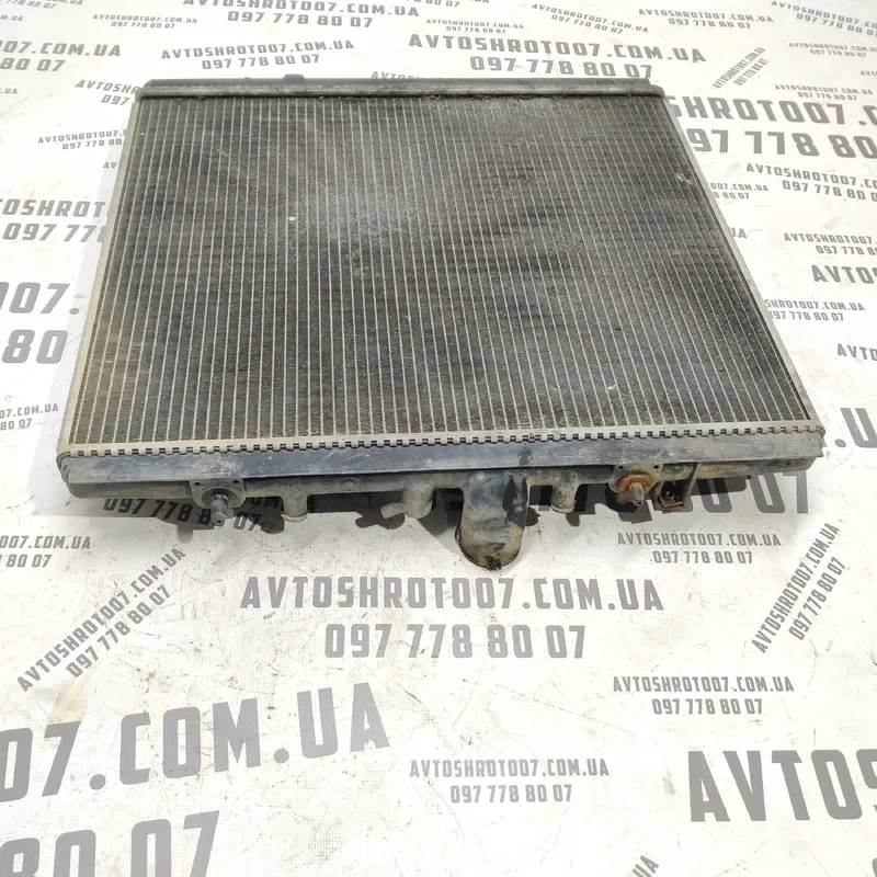 Радіатор двигуна Peugeot 807 (02-14) 2.2 HDI OEM 9641728380