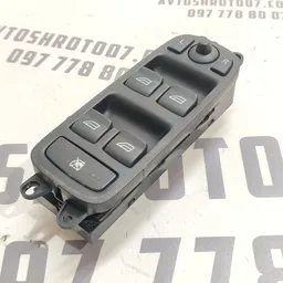 Блок склопідйомників Volvo V50 04-12 2.0D лівий OEM 30710787 фото 1