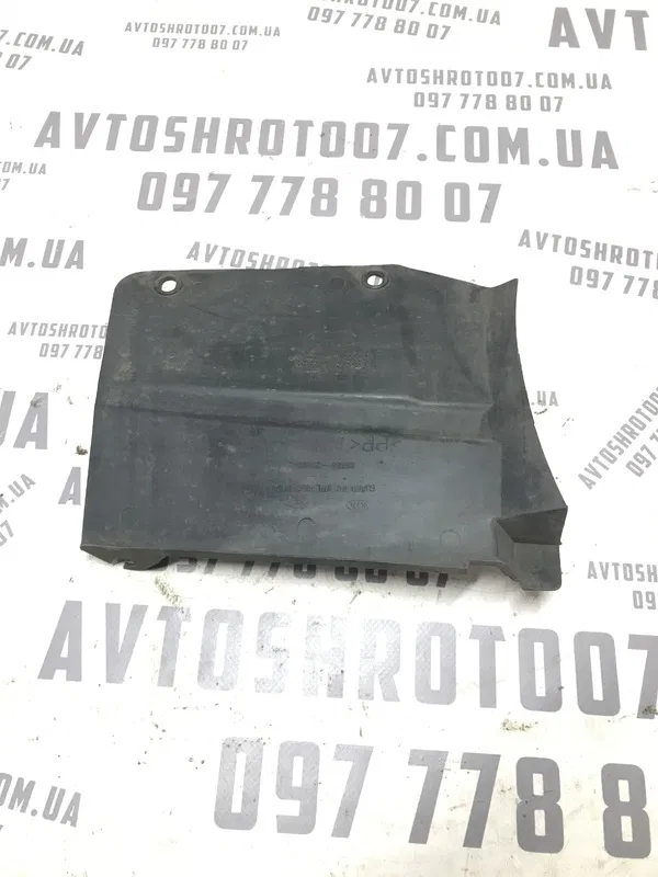 Накладка Kia Cerato 1 (04-09) 2.0 задня права OEM 868262f000