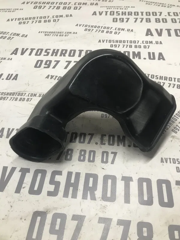 Патрубок повітряний Kia Cerato 04-09 2.0 Бензин 282112f000