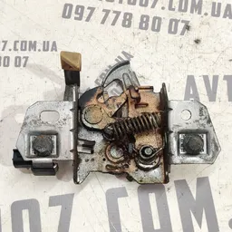 Замок капота Volvo V50 (04-12) 2.0 Дизель передній фото 2