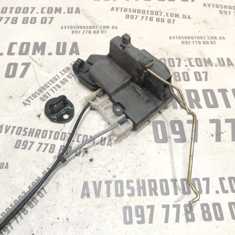 Замок дверей Hyundai Elantra 3 (00-06) 1.6 Бензин пер. права