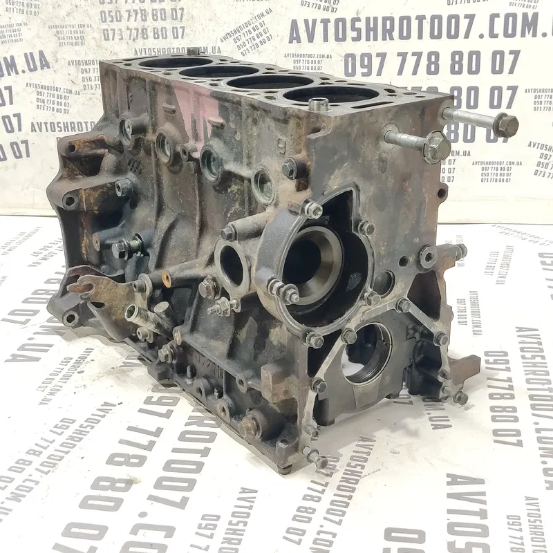 Блок двигуна Volvo V50 (04-12) 2.0 Diesel OEM D4204T