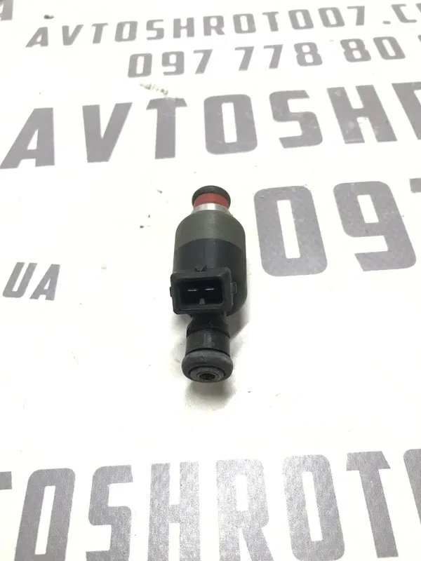 Паливна форсунка Chevrolet Tacuma (00-08) 2.0 Бензин