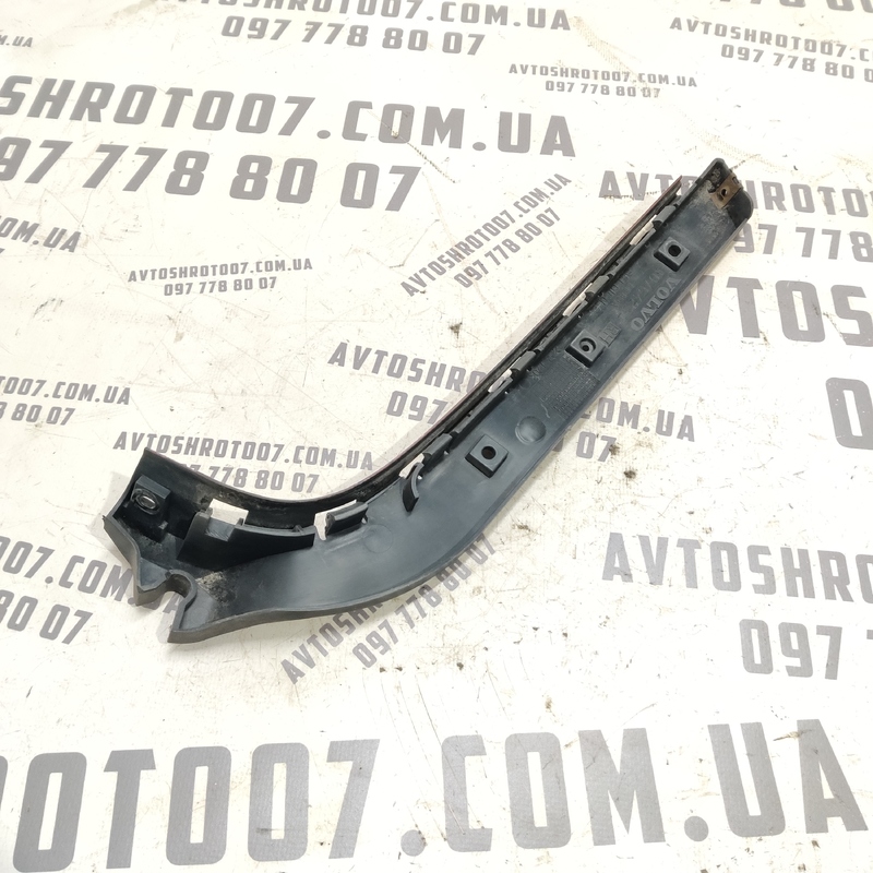 Кронштейн бампера Volvo V50 04-12 2.0D зад. пр. OEM 30764234
