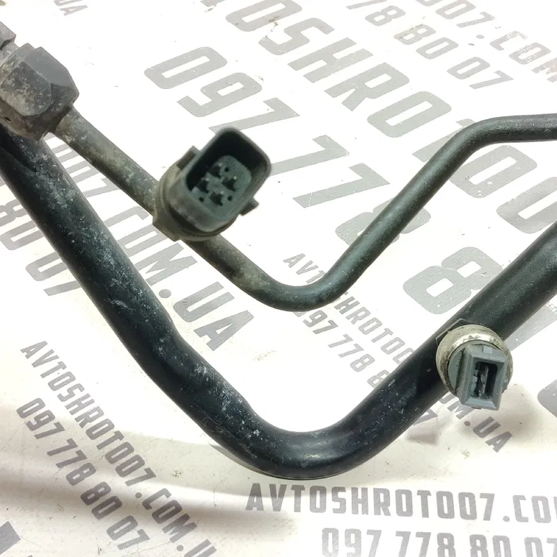 Трубка кондиц. Volvo V50 (04-12) 2.0D права OEM 4n5h19a834fj