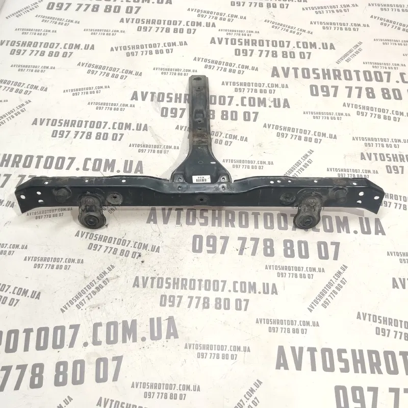 Кронштейн радіатора Hyundai Elantra 3 (00-06) 1.6 Бенз перед