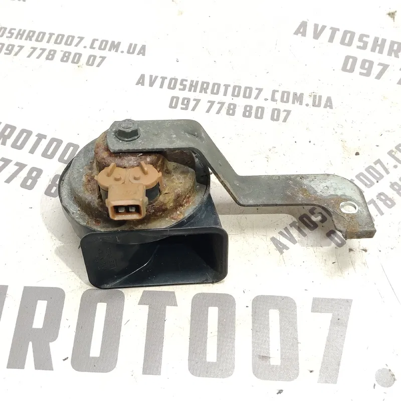 Сигнал Volvo V50 (04-12) 2.0 Diesel передній лівий