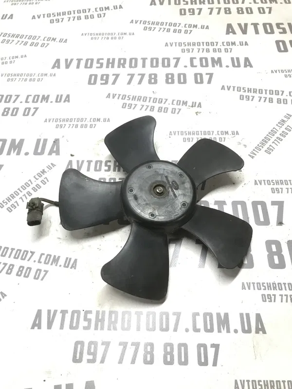 Вентилятор радіатора Chevrolet Tacuma 00-08 2.0 Бензин права