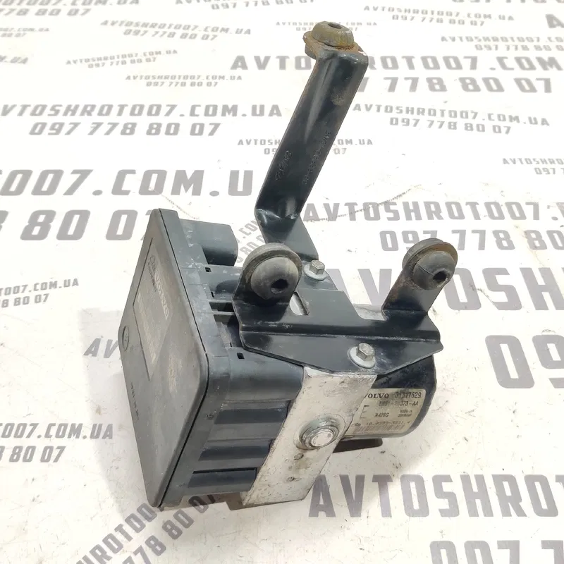 Блок АБС Volvo V50 (04-12) 2.0D передній лівий OEM 30736589a