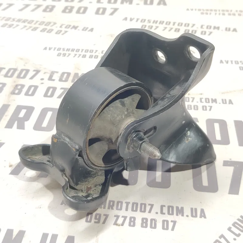 Подушка двигуна Hyundai Elantra 3 (00-06) 1.6 передня нижня