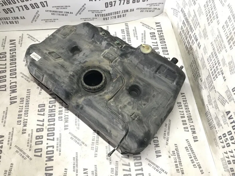 Бак паливний Kia Cerato 1 (04-09) 2.0 Бензин OEM 9311502f000
