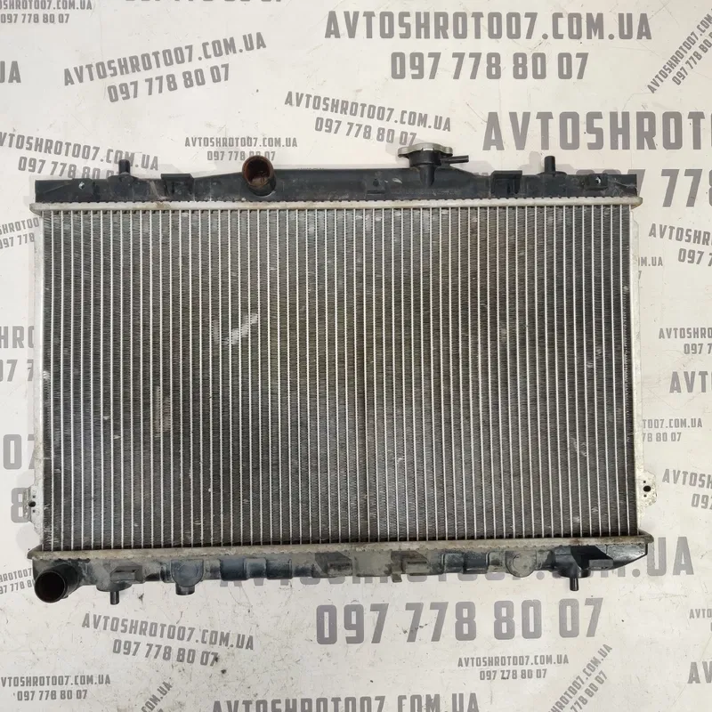 Радіатор Hyundai Elantra 3 (00-06) 1.6 Бензин OEM 253102d500