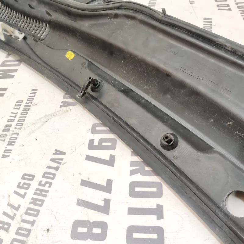 Жабо Volvo V50 (04-12) 2.0 Diesel переднє OEM 30745377