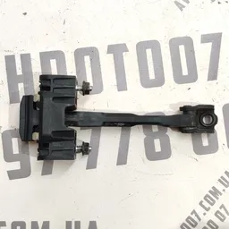 Обмежувач дверей Volvo V50 (04-12) 2.0 Diesel задній правий