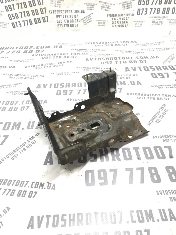 Крепіж акумулятора Chevrolet Tacuma (00-08) 2.0 бензин