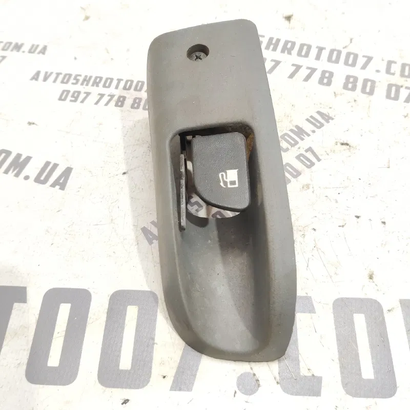 Кнопка лючка бака Hyundai Elantra 3 (00-06) 1.6 Бензин