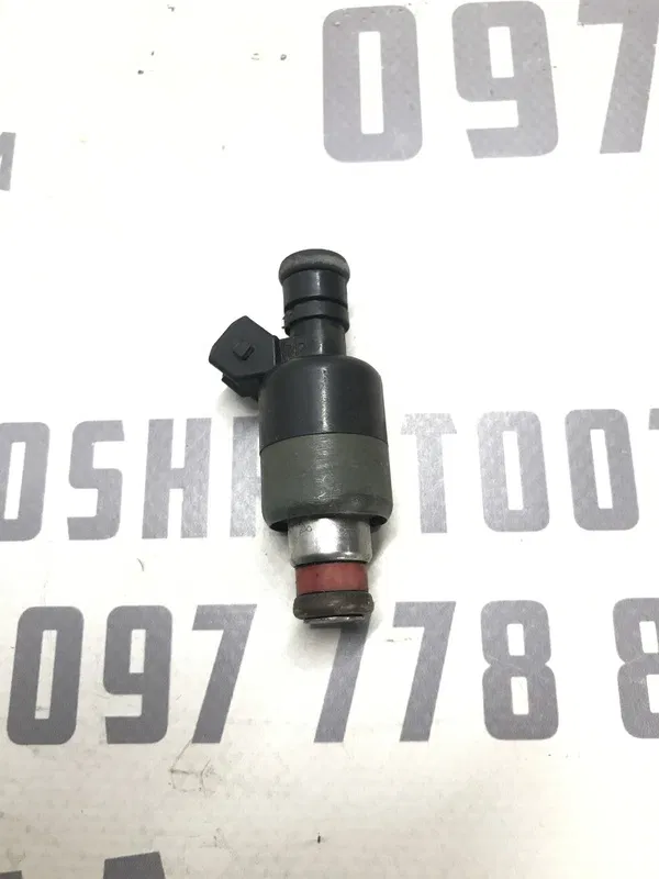 Паливна форсунка Chevrolet Tacuma (00-08) 2.0 Бензин