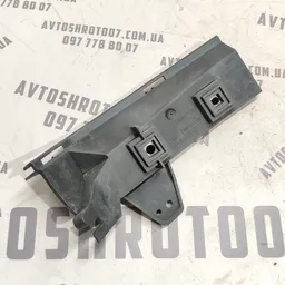 Кронштейн бампера Volvo V50 04-12 2.0D пр. зад. OEM 30764180
